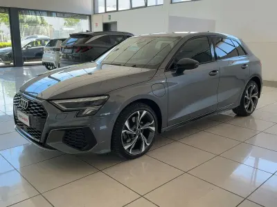 Usata Audi A3 Sportback e-tron S-Line 204 CV (150 kW) 2021 Grigio Utilitaria