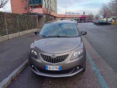 Usata Lancia Ypsilon Gold 69 CV (50 kW) 2023 Grigio Utilitaria
