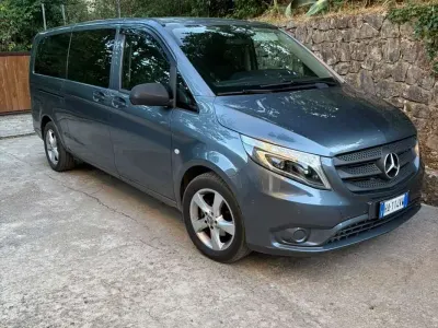 Usata Mercedes V220 Executive 163 CV (119 kW) 2017 Argento Monovolume