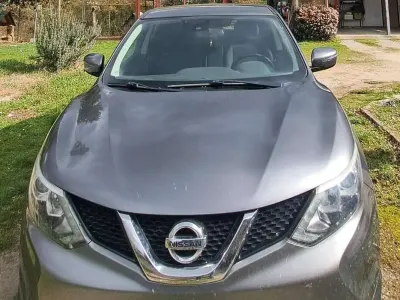 Usata Nissan Qashqai 131 CV (96 kW) 2015 Grigio SUV