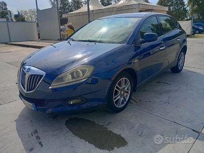 Usata Lancia Delta 120 CV (88 kW) 2009 Blu Utilitaria