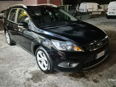 Usata Ford Focus 108 CV (79 kW) 2010 Nero Station wagon