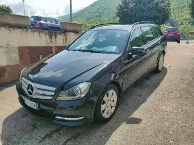 Usata Mercedes C200 Elegance 136 CV (100 kW) 2012 Nero Station wagon