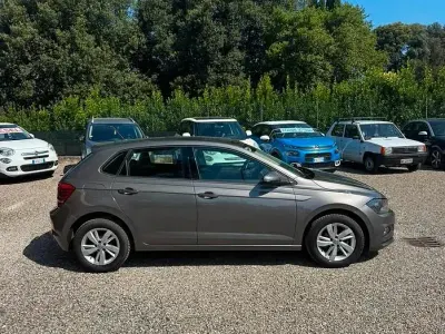 Usata VW Polo Comfortline 80 CV (58 kW) 2019 Grigio Utilitaria