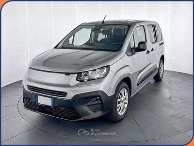 Nuova Fiat Doblò 131 CV (96 kW) 2025 Grigio metallizzato Monovolume