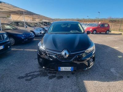 Usata Renault Clio V Techno 100 CV (73 kW) 2022 Nero Berlina