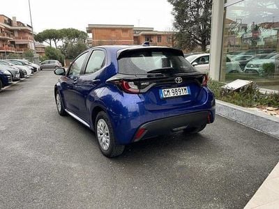 Usata Toyota Yaris Active 72 CV (52 kW) 2023 Blu Utilitaria