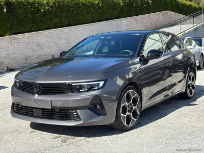 Usado Opel Astra 131 CV (96 kW) 2024 Plateado Utilitario