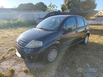 Begagnad Citroën C3 60 HK (44 kW) 2006 Svart Sedan