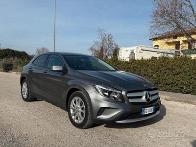 Usata Mercedes GLA180 627 CV (461 kW) 2015 Grigio SUV