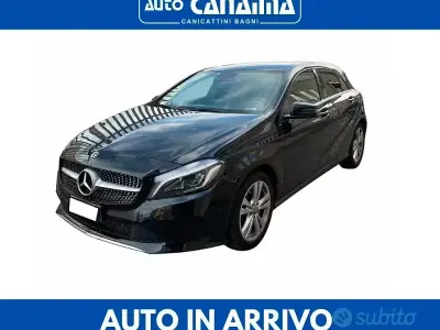 Usata Mercedes A180 109 CV (80 kW) 2018 Nero Berlina