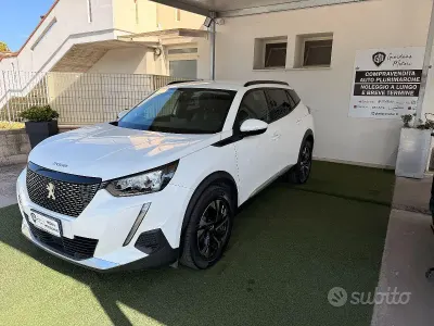 Occasion Peugeot 2008 Active 101 ch (74 kW) 2020 Blanc SUV