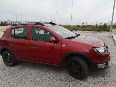 Usata Dacia Sandero Stepway 2013 Rosso Monovolume