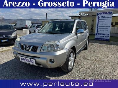 Usata Nissan X-Trail 136 CV (100 kW) 2004 Grigio SUV