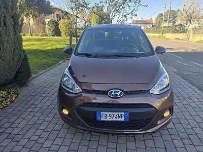 Usata Hyundai i10 Style 67 CV (49 kW) 2014 Marrone Utilitaria