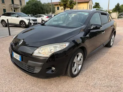 Usata Renault Mégane Luxe 110 CV (80 kW) 2010 Nero Berlina