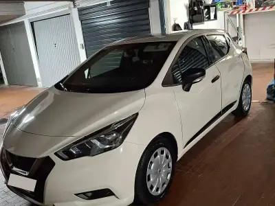 Usata Nissan Micra Visia 71 CV (52 kW) 2019 Beige Utilitaria