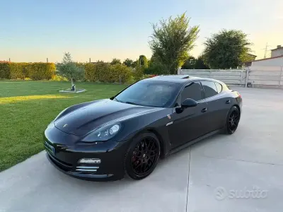 Usata Porsche Panamera 4 300 CV (220 kW) 2011 Nero Utilitaria