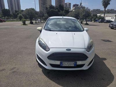 Usado Ford Fiesta 97 HP (71 kW) 2014 Branco Citadino