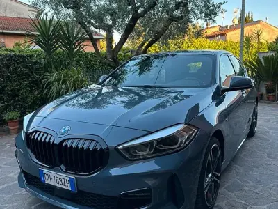 Gebraucht BMW 118 M Sport 136 PS (100 kW) 2022 Grau Kleinwagen