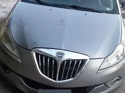 Usata Lancia Delta 120 CV (88 kW) 2009 Grigio Utilitaria