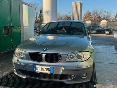 Grigio Usata 2006 BMW 120 Utilitaria | 3200 € (Buon prezzo)