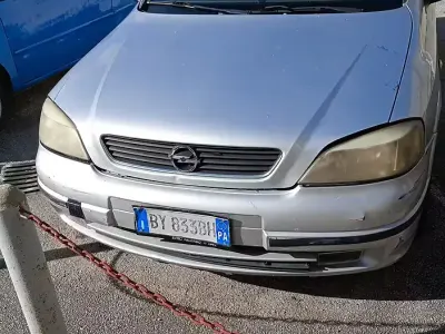 Begagnad Opel Astra 60 HK (44 kW) 2000 Grå Sedan