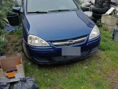 Usata Opel Corsa 2005 Blu Utilitaria