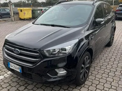 Usata Ford Kuga ST-Line 120 CV (88 kW) 2019 Nero SUV