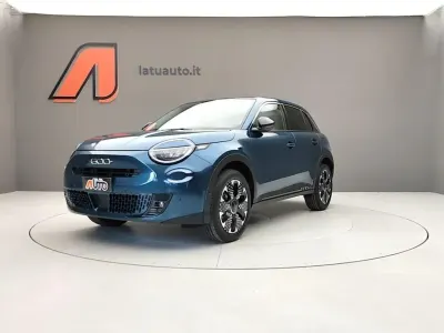 Usata Fiat 600 La Prima 145 CV (106 kW) 2025 Verde SUV