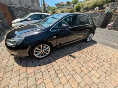 Usata Opel Astra 125 CV (91 kW) 2010 Nero Berlina