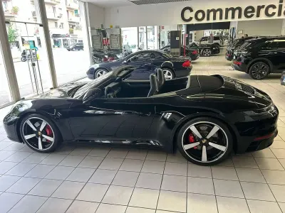 Usata Porsche 911 Carrera 4S Cabriolet 450 CV (330 kW) 2024 Nero Cabrio