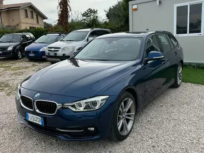 Usata BMW 320 Sport Line 190 CV (139 kW) 2017 Bluazzurro Station wagon