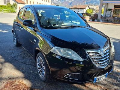 Usata Lancia Ypsilon Gold 69 CV (50 kW) 2013 Nero Utilitaria