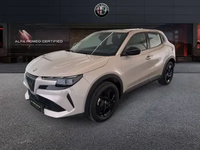 Usata Alfa Romeo Junior 145 CV (106 kW) 2025 Beige SUV