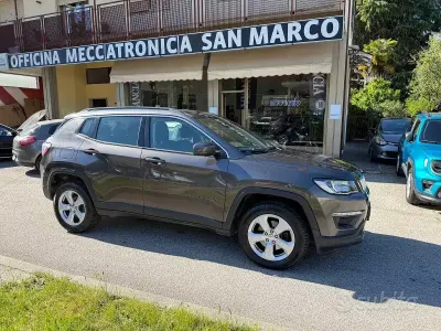 Occasion Jeep Compass Longitude 140 ch (102 kW) 2018 Gris SUV