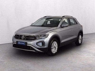 Usata VW T-Roc Life 150 CV (110 kW) 2022 Pyrit silver metallizzato SUV