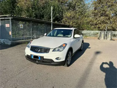 Usata Infiniti QX50 320 CV (235 kW) 2009 Bianco SUV
