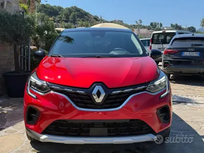 Usata Renault Captur Techno 91 CV (66 kW) 2024 Rosso SUV
