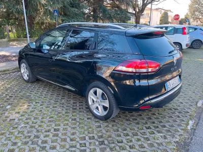 Usata Renault Clio GrandTour 73 CV (53 kW) 2014 Nero Station wagon