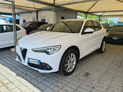 Usata Alfa Romeo Stelvio Business 160 CV (117 kW) 2022 Bianco SUV