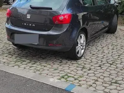 Usata Seat Ibiza 105 CV (77 kW) 2009 Grigio Berlina
