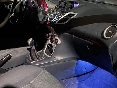 Usata Ford Fiesta 82 CV (60 kW) 2014 Berlina