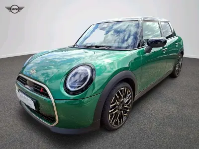 Usata Mini Cooper Favoured 150 kW (204 CV) 2025 Verde Utilitaria