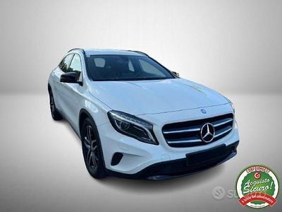 Usata Mercedes GLA180 109 CV (80 kW) 2016 Bianco SUV
