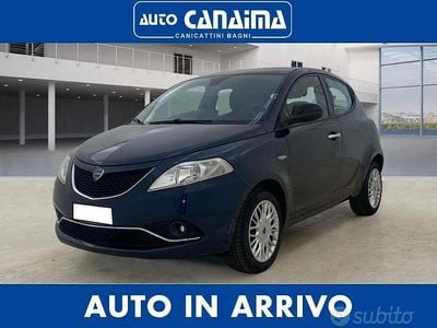Usata Lancia Ypsilon 69 CV (50 kW) 2018 Blu Utilitaria