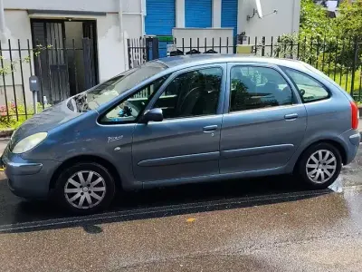 Usata Citroën Xsara Picasso 109 CV (80 kW) 2007 Grigio Monovolume