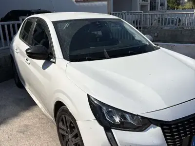 Usata Peugeot 208 Style 75 CV (55 kW) 2022 Utilitaria