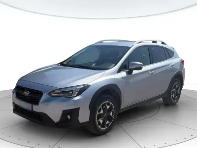Usata Subaru XV Style 114 CV (83 kW) 2019 Argento SUV