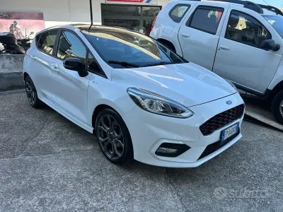 Usata Ford Fiesta ST-Line 86 CV (63 kW) 2018 Bianco Utilitaria